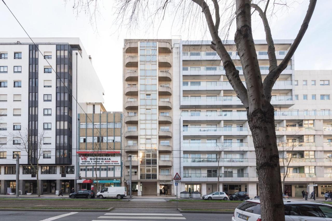 Lovelystay - 1Br Flat With Stunning Views Over Porto Vila Nova de Gaia Bagian luar foto