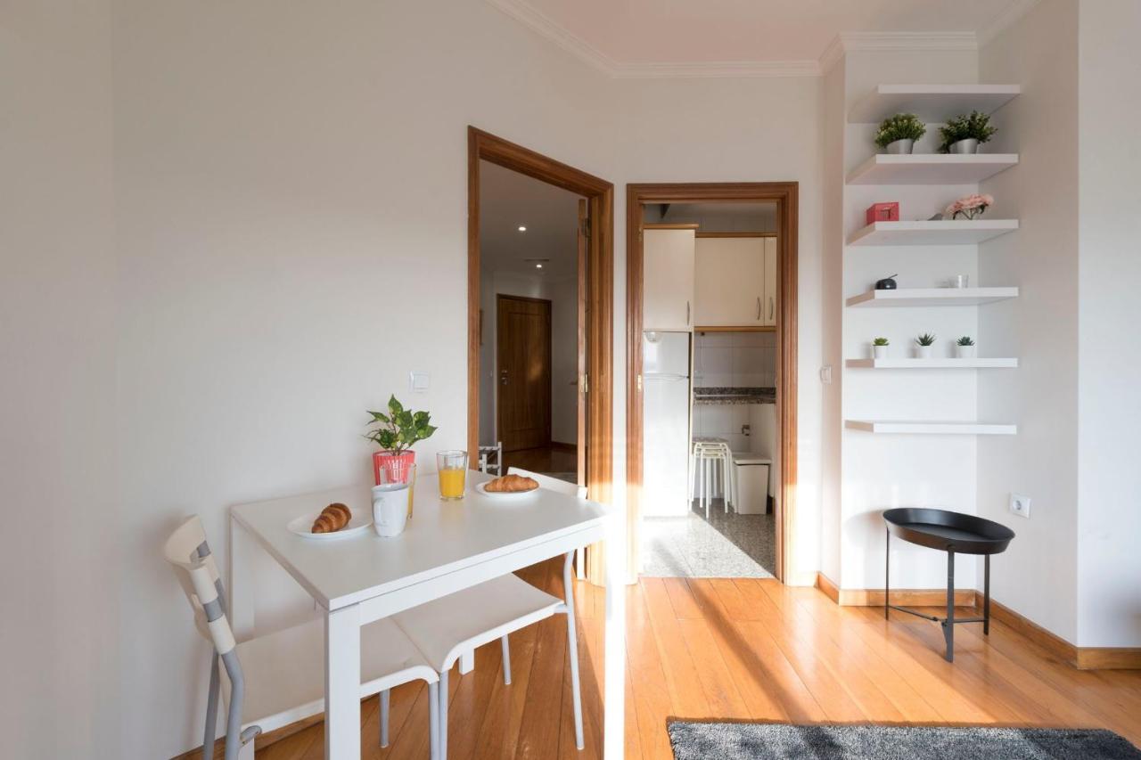 Lovelystay - 1Br Flat With Stunning Views Over Porto Vila Nova de Gaia Bagian luar foto
